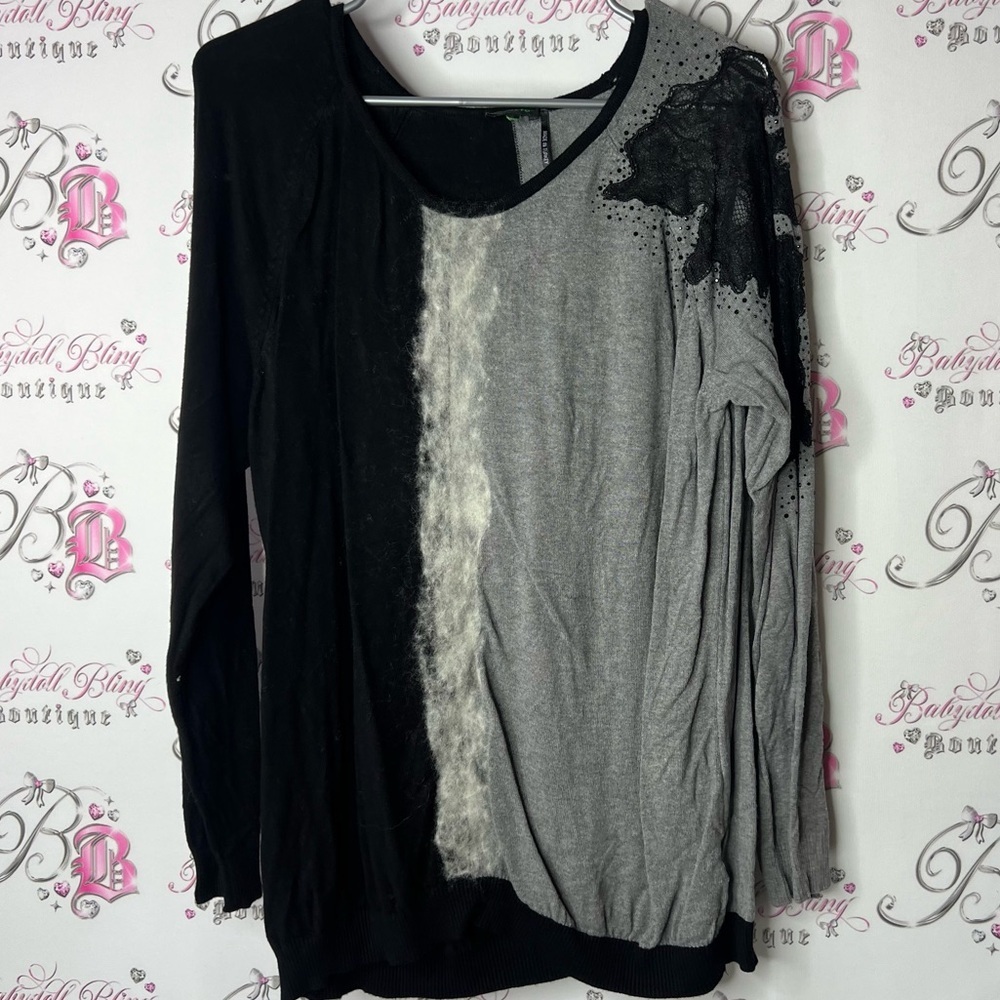 Tricotto long sleeve sweater top lace detail Black and Gray Artistic Blouse